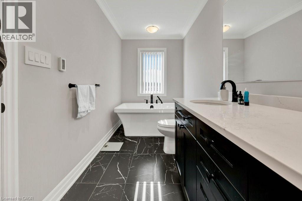 124 Forestwalk Street, Kitchener, Ontario  N2R 0S9 - Photo 20 - 40821417