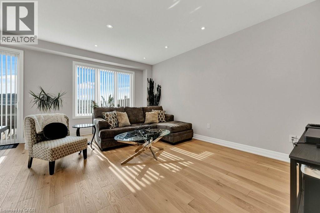 124 Forestwalk Street, Kitchener, Ontario  N2R 0S9 - Photo 9 - 40821417