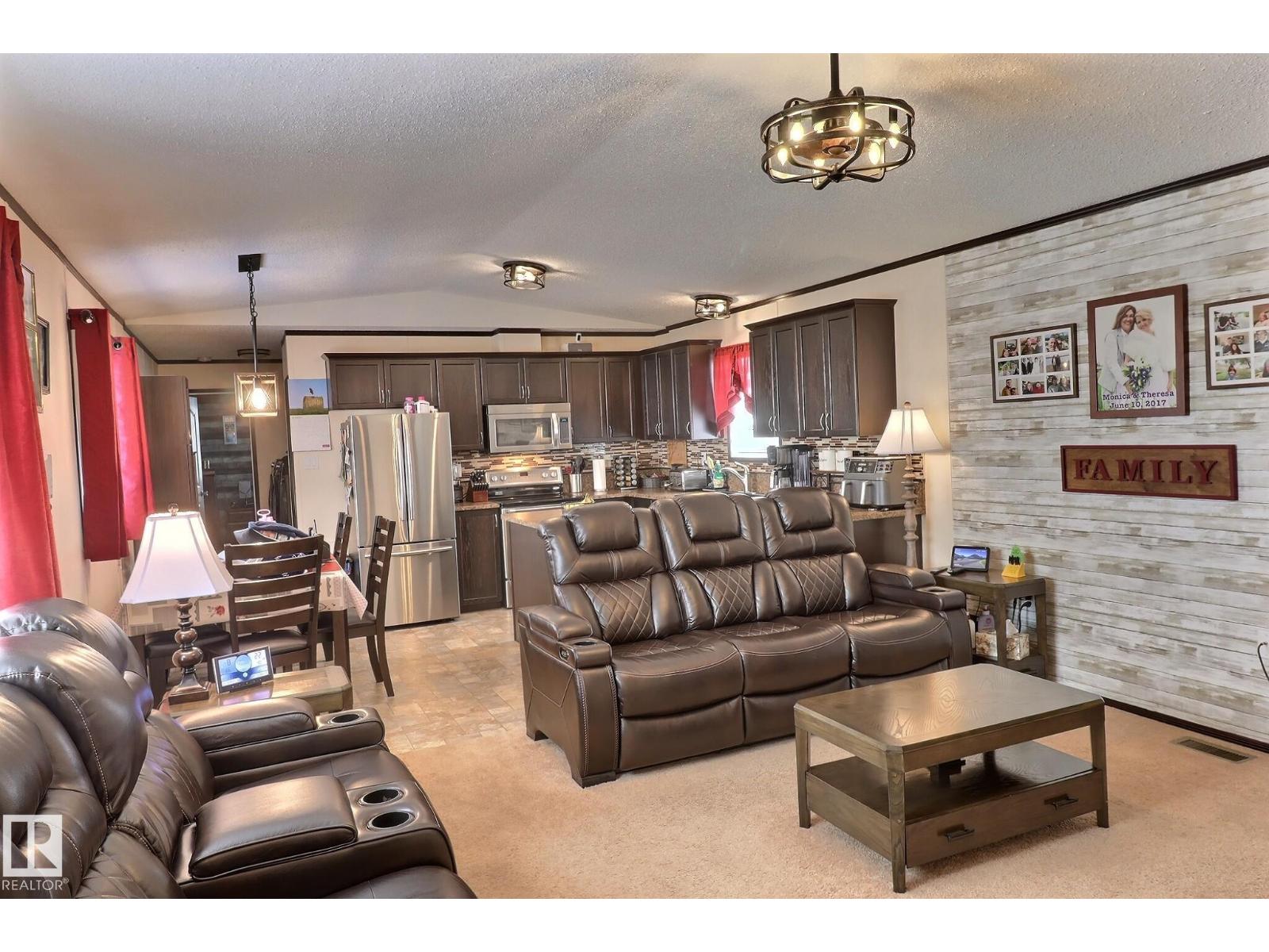 307 Evergreen Pa NW, Edmonton, Alberta  T5Y 4M2 - Photo 2 - E4477118