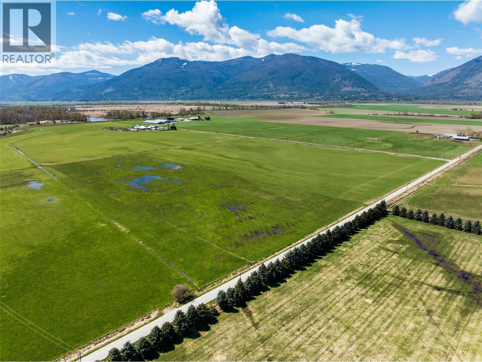 305 Kootenay River Road, Creston, British Columbia  V0B 1G0 - Photo 10 - 2466359