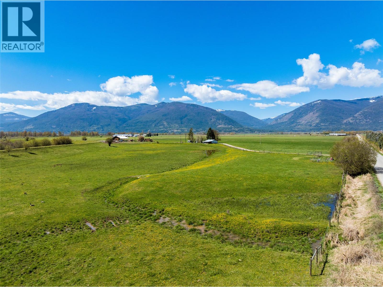 305 Kootenay River Road, Creston, British Columbia  V0B 1G0 - Photo 21 - 2466359