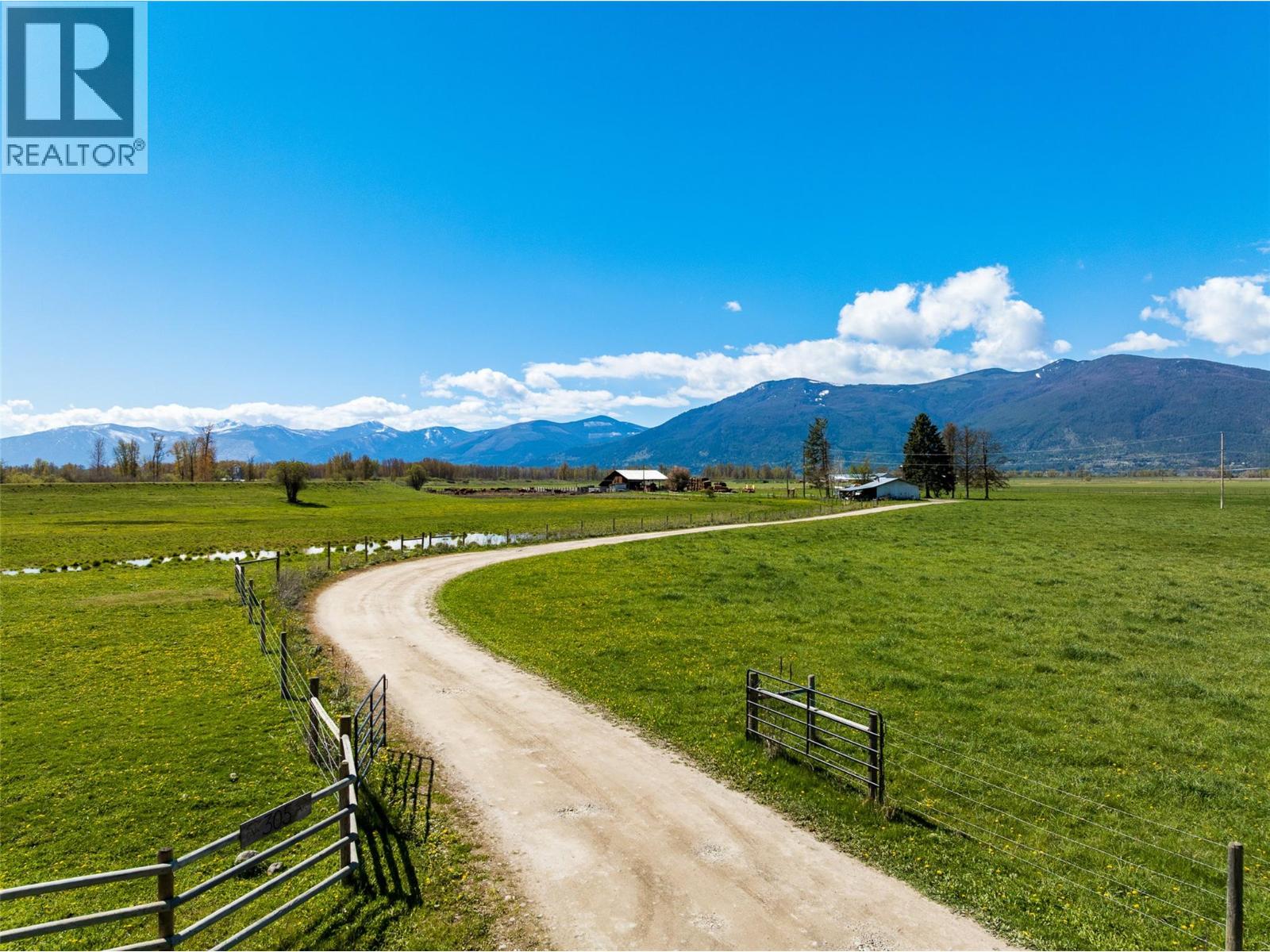 305 Kootenay River Road, Creston, British Columbia  V0B 1G0 - Photo 22 - 2466359