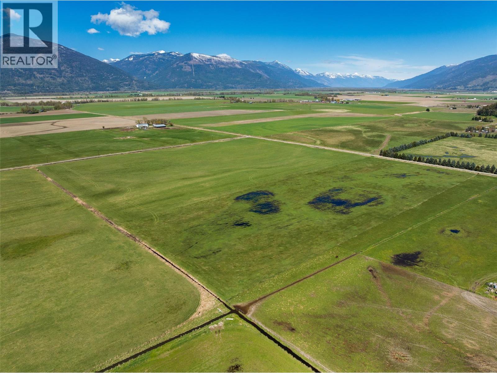 305 Kootenay River Road, Creston, British Columbia  V0B 1G0 - Photo 9 - 2466359