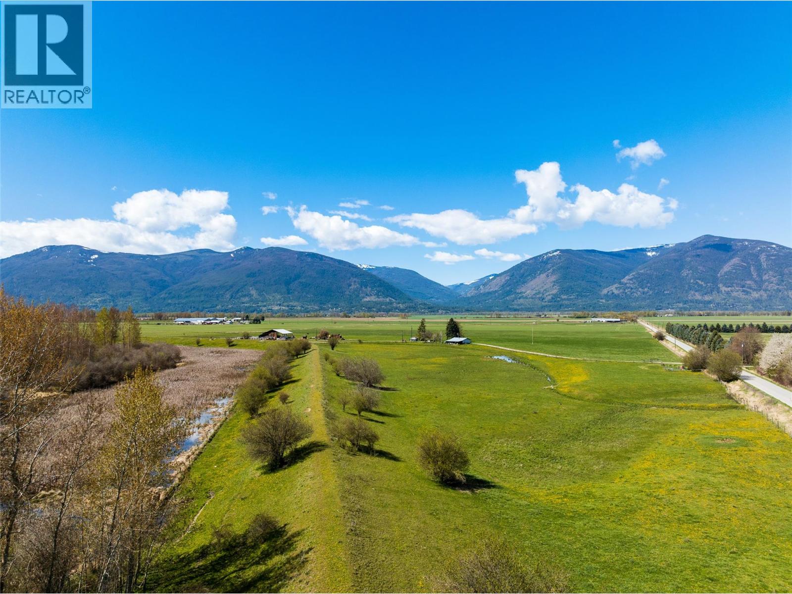 305 Kootenay River Road, Creston, British Columbia  V0B 1G0 - Photo 17 - 2466359