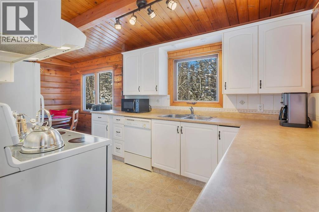 35 Ferrier Drive, Rural Clearwater County, Alberta  T4T 2A4 - Photo 4 - A2293431