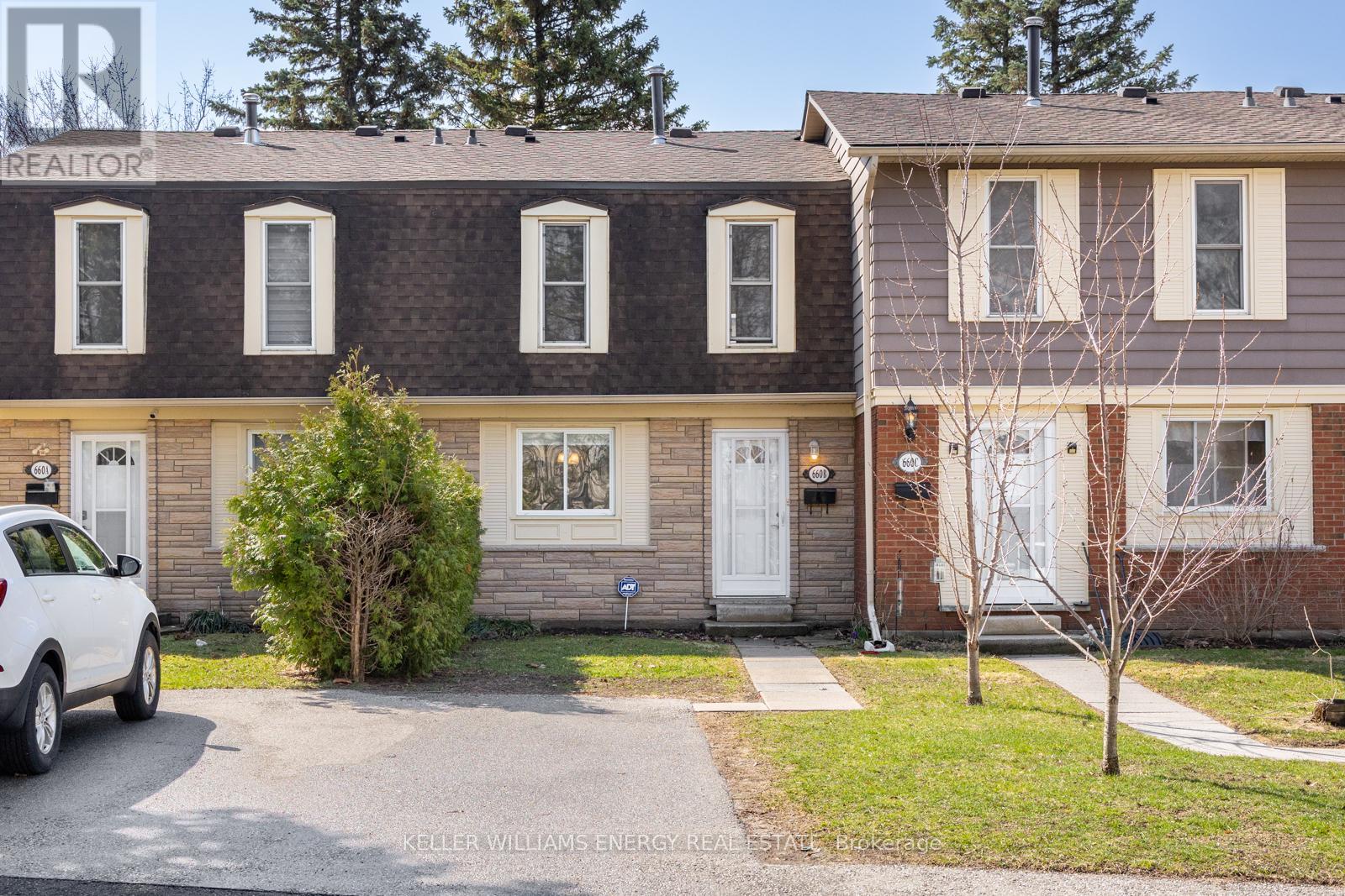 B - 660 Grey Street, Brantford, Ontario  N3S 4Y4 - Photo 1 - X13021090