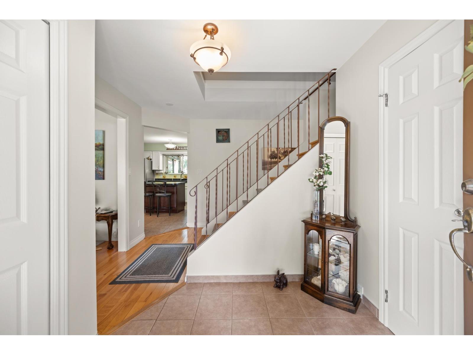 5715 132 Street, Surrey, British Columbia  V3X 1N6 - Photo 6 - R3113142