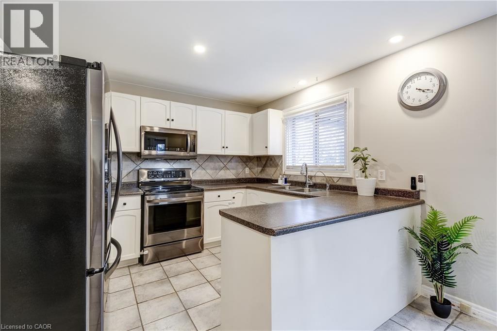 20 Derbyshire Street, Ancaster, Ontario  L9G 4X9 - Photo 15 - 40822441