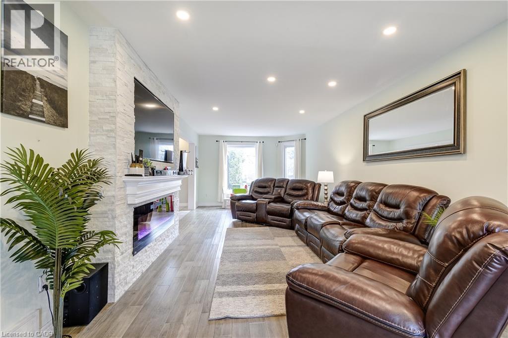 20 Derbyshire Street, Ancaster, Ontario  L9G 4X9 - Photo 7 - 40822441