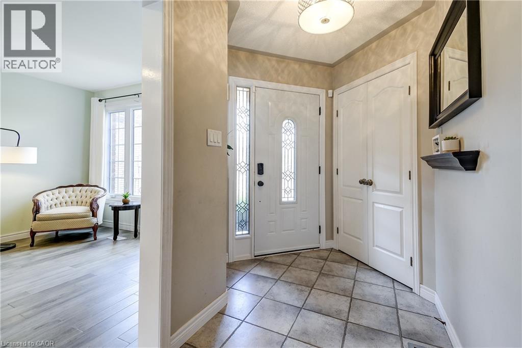 20 Derbyshire Street, Ancaster, Ontario  L9G 4X9 - Photo 4 - 40822441