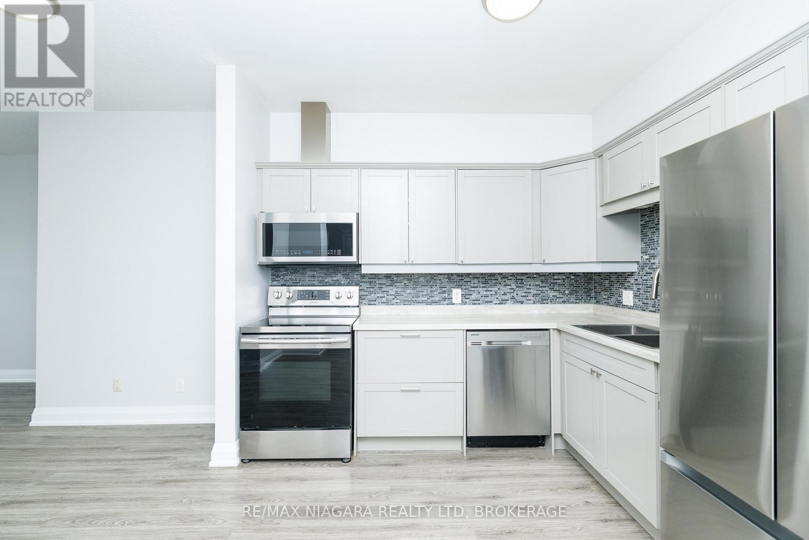 Unit 9 - 2 Lewis Street, Fort Erie, Ontario  L2A 2P7 - Photo 6 - X13021188