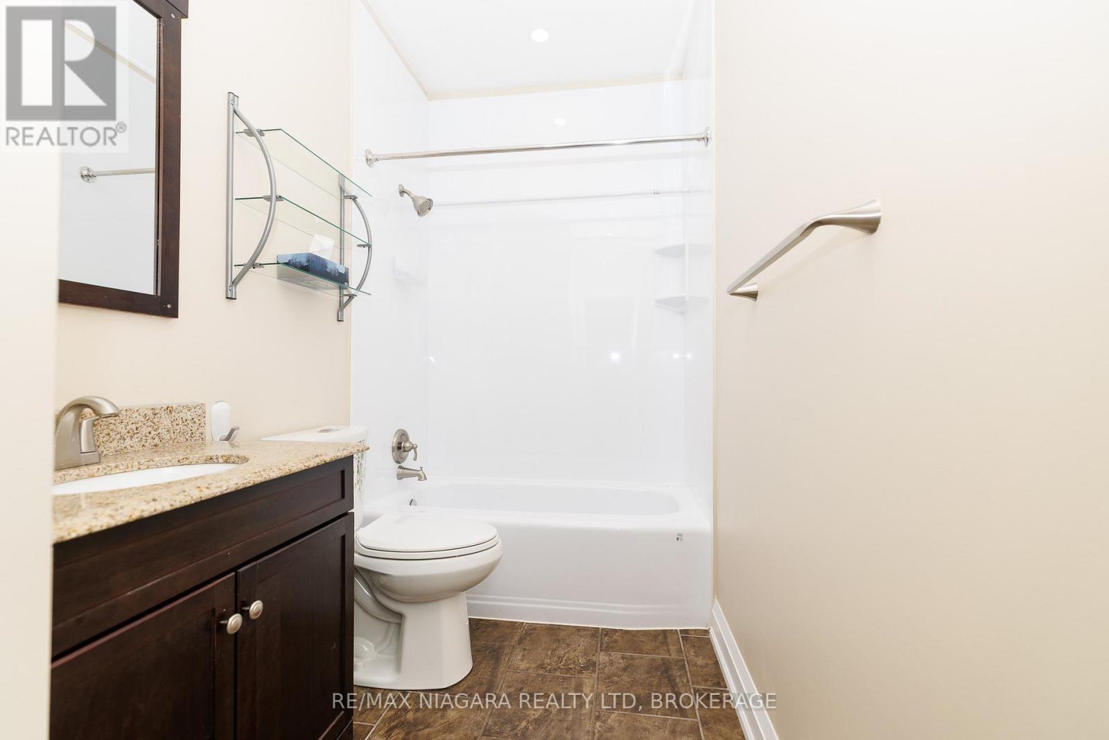 Unit #12 - 2 Lewis Street, Fort Erie, Ontario  L2A 2P7 - Photo 13 - X13021192