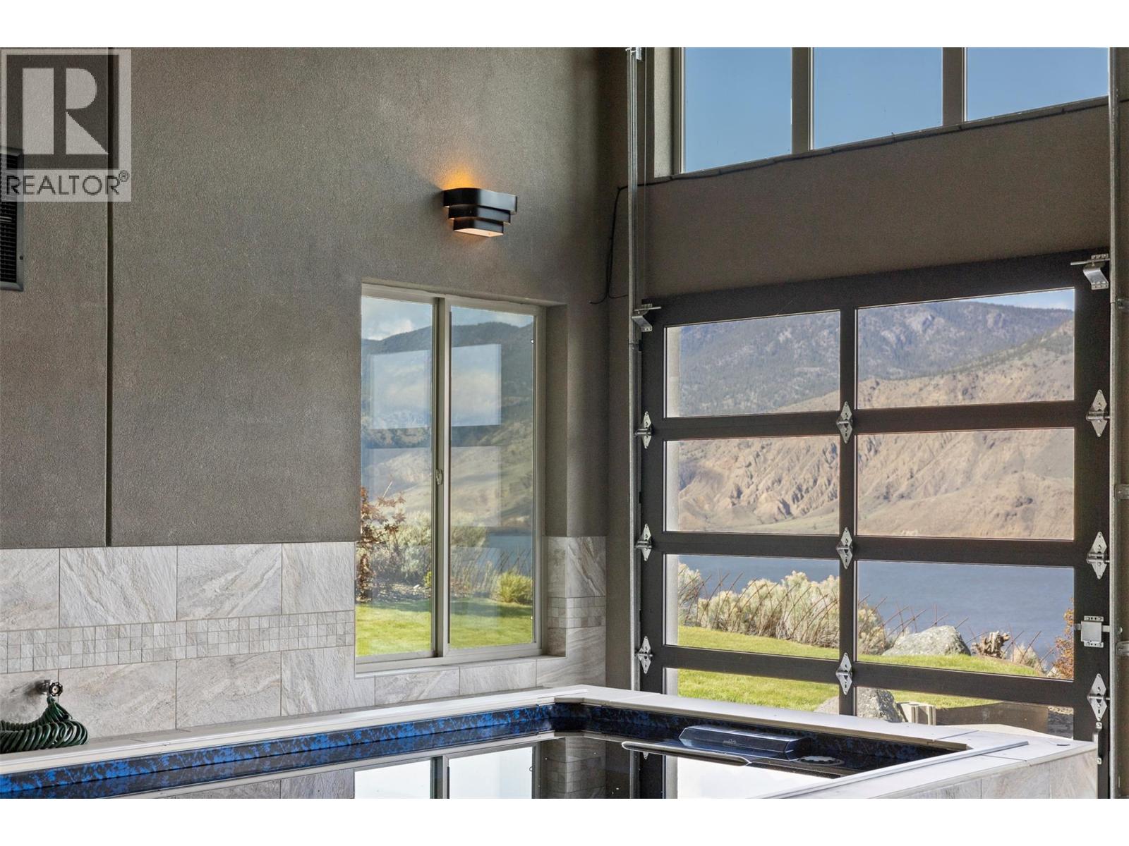 265 Holloway Drive, Kamloops, British Columbia  V1S 0B3 - Photo 46 - 10384007