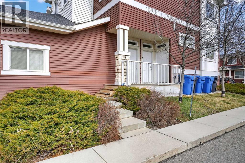 1, 197 Silkstone Road W, Lethbridge, Alberta  T1J 4J9 - Photo 3 - A2299091