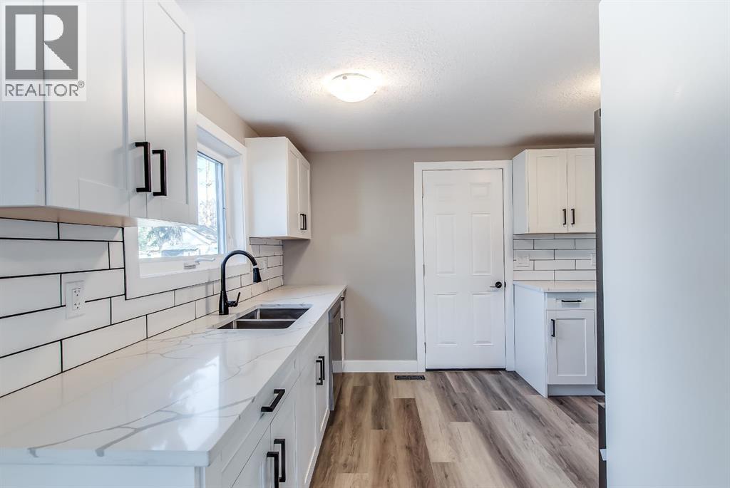 609 Clay Avenue SE, Medicine Hat, Alberta  T1A 3K3 - Photo 4 - A2285799