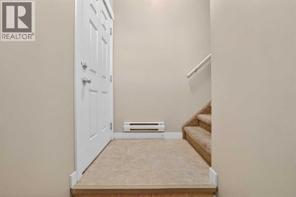 1, 197 Silkstone Road W, Lethbridge, Alberta  T1J 4J9 - Photo 5 - A2299091