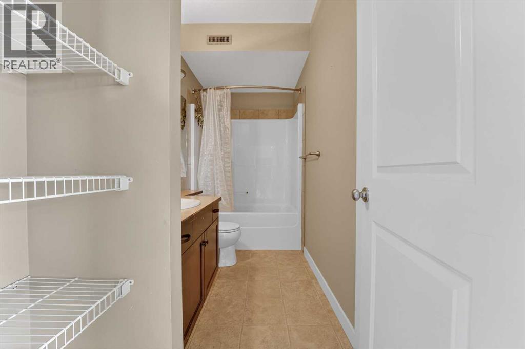 1, 197 Silkstone Road W, Lethbridge, Alberta  T1J 4J9 - Photo 31 - A2299091