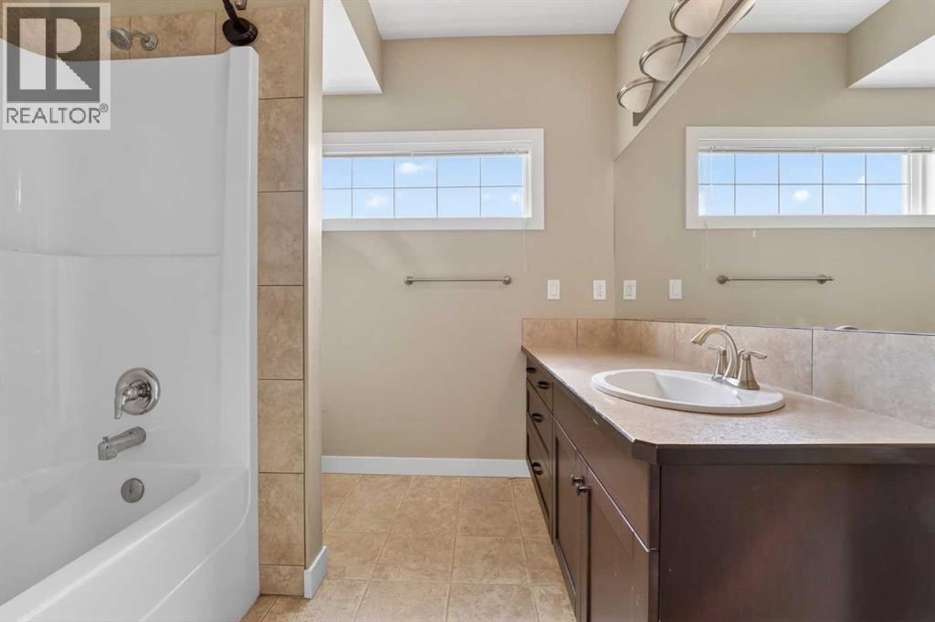 1, 197 Silkstone Road W, Lethbridge, Alberta  T1J 4J9 - Photo 26 - A2299091