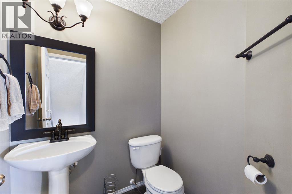 47 Toscana Gardens, Calgary, Alberta  T3L 3C2 - Photo 10 - A2303418