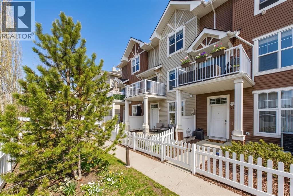 47 Toscana Gardens, Calgary, Alberta  T3L 3C2 - Photo 2 - A2303418