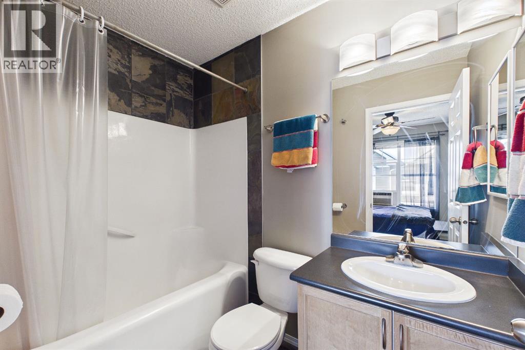 47 Toscana Gardens, Calgary, Alberta  T3L 3C2 - Photo 26 - A2303418