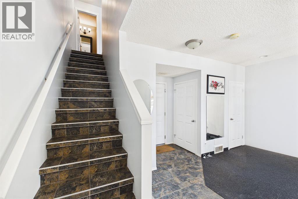 47 Toscana Gardens, Calgary, Alberta  T3L 3C2 - Photo 28 - A2303418