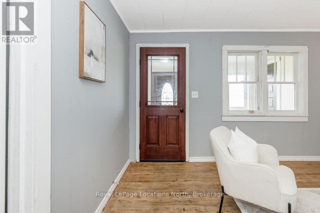 221 Spruce Street, Collingwood, Ontario  L9Y 3G9 - Photo 3 - S13021060
