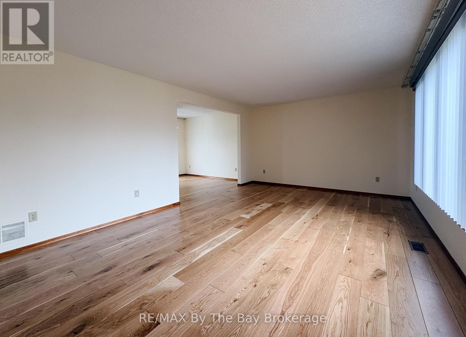 213 Sunnidale Street, Clearview (Stayner), Ontario  L0M 1S0 - Photo 5 - S13021158