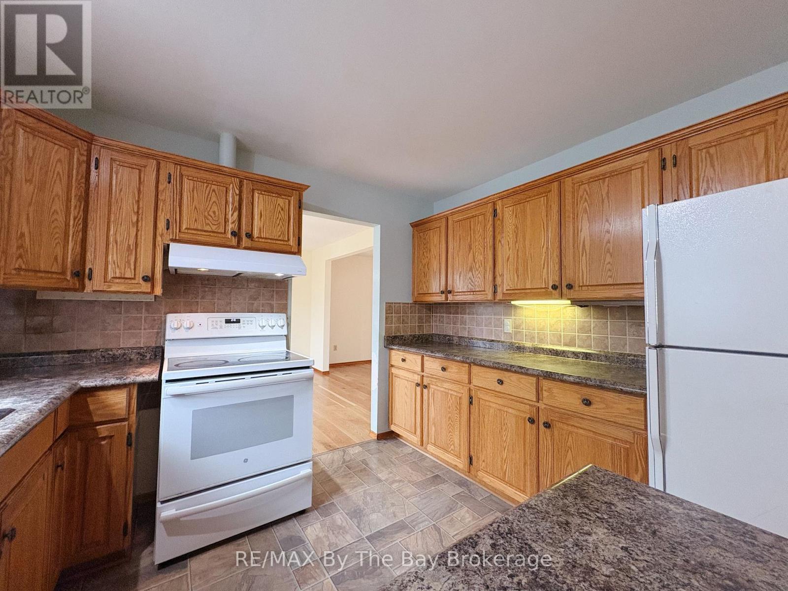 213 Sunnidale Street, Clearview (Stayner), Ontario  L0M 1S0 - Photo 9 - S13021158