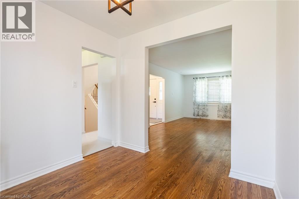 9 Dianne Court, Hamilton, Ontario  L8T 2T6 - Photo 11 - 40822529