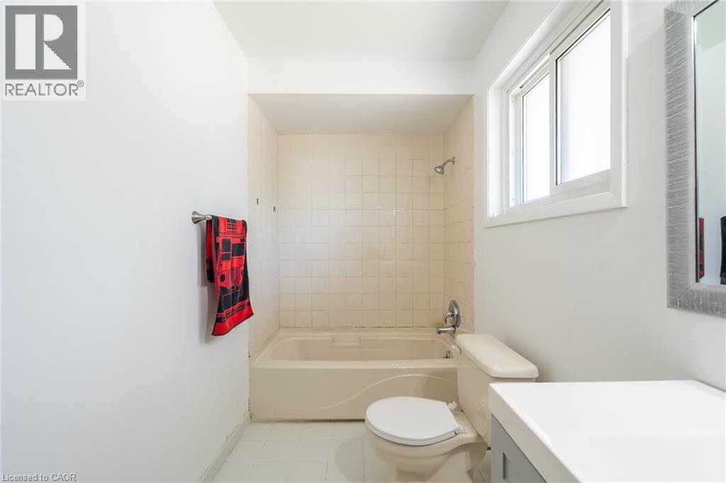 9 Dianne Court, Hamilton, Ontario  L8T 2T6 - Photo 27 - 40822529