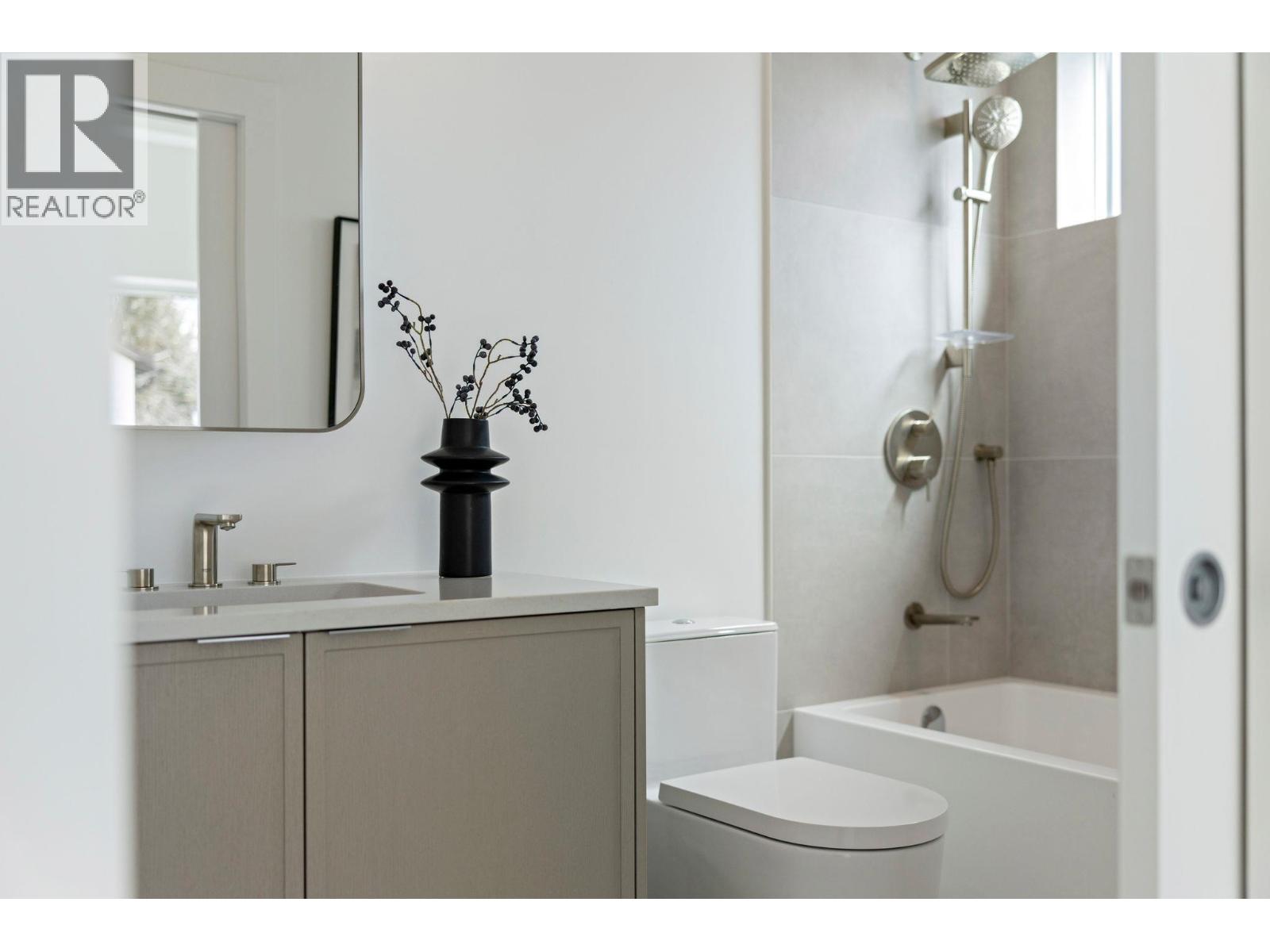 1 328 W 14th Street, North Vancouver, British Columbia  V7M 1P6 - Photo 15 - R3113357