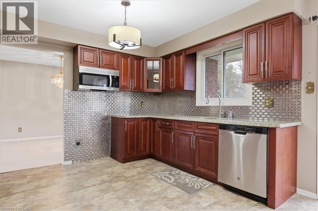 94 Colebrook Court, Kitchener, Ontario  N2E 1Y8 - Photo 9 - 40820627