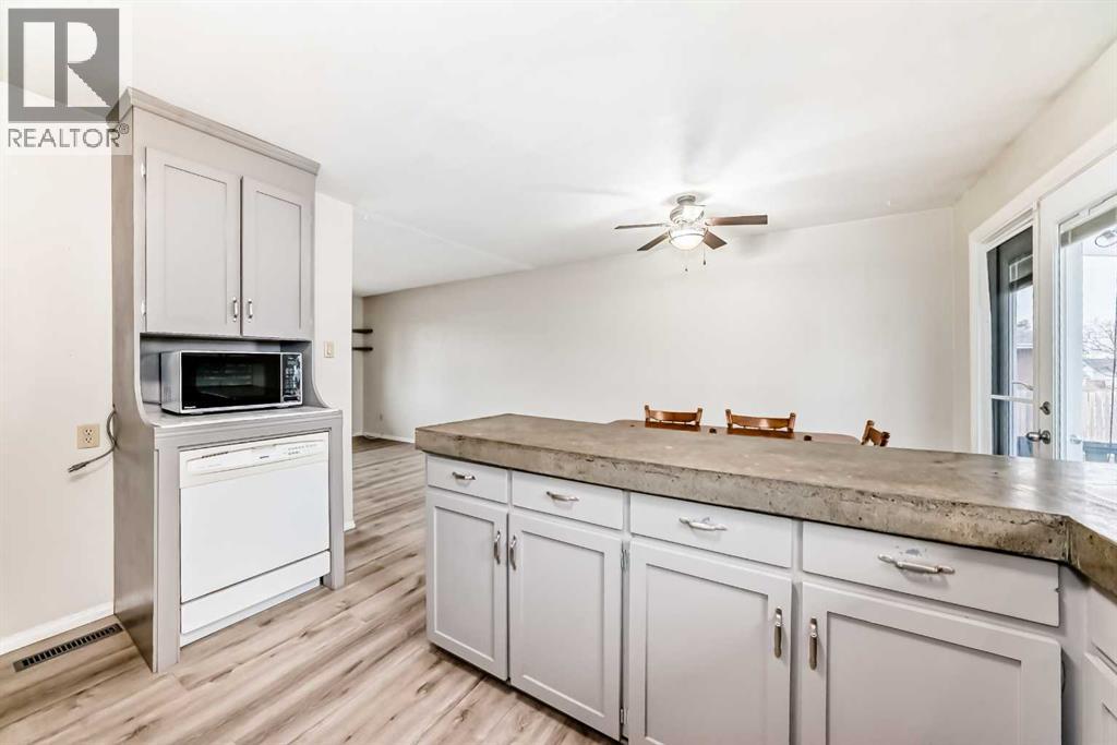 5416 55 Street, Ponoka, Alberta  T4J 1L8 - Photo 6 - A2301398