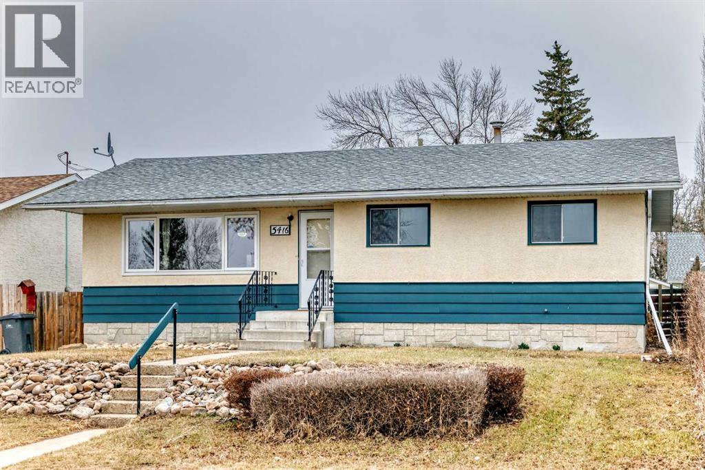 5416 55 Street, Ponoka, Alberta  T4J 1L8 - Photo 2 - A2301398