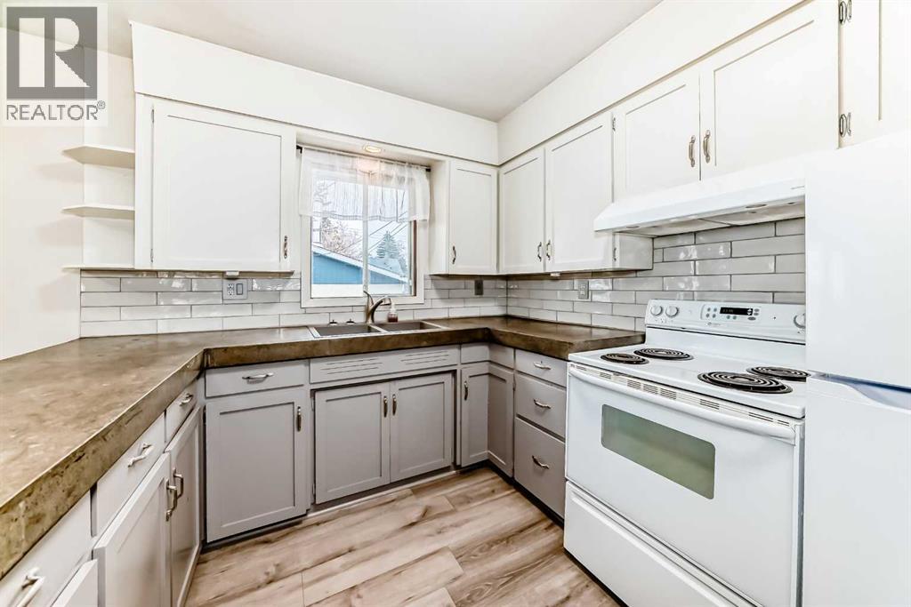 5416 55 Street, Ponoka, Alberta  T4J 1L8 - Photo 4 - A2301398