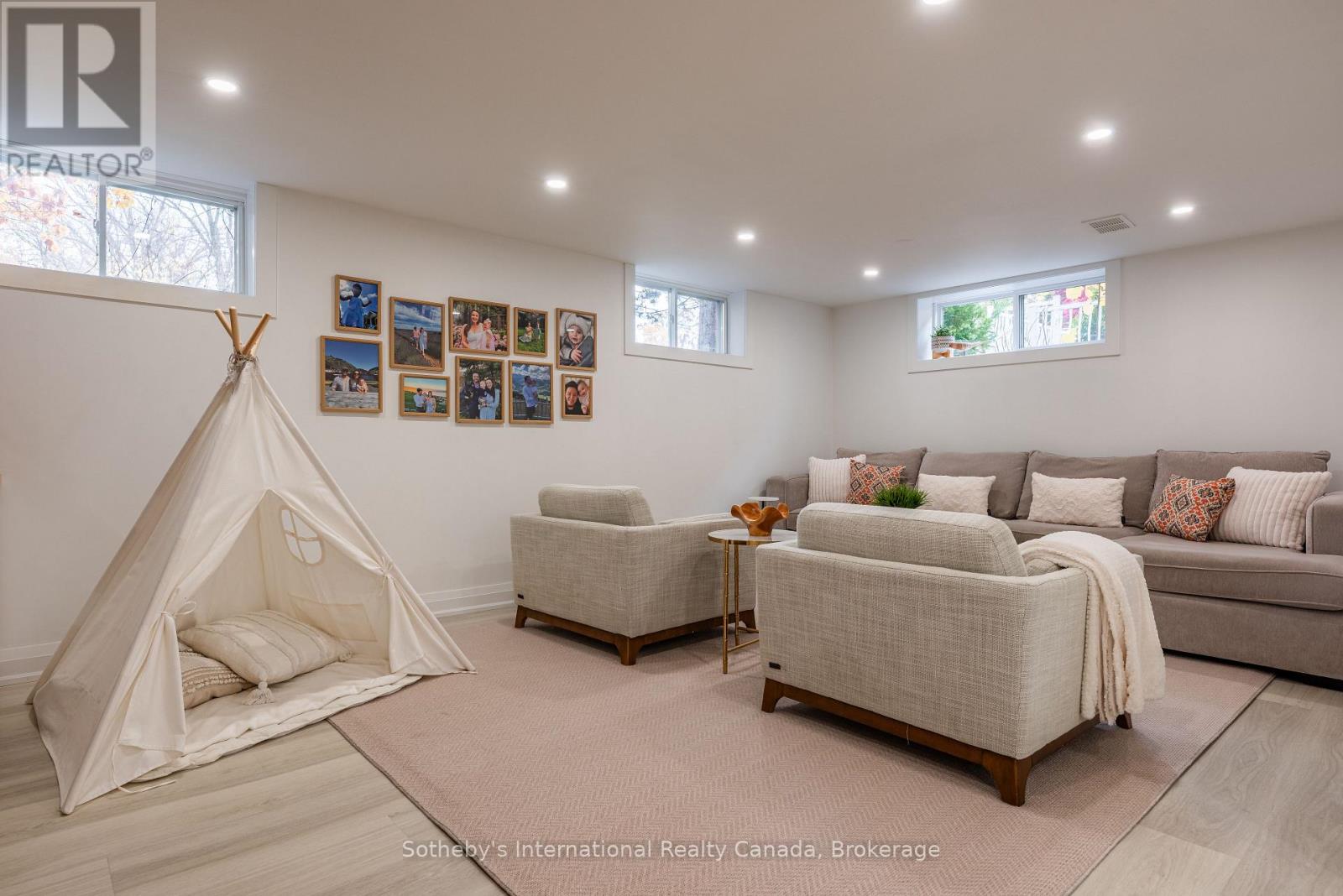 71 North Forster Park Drive, Oakville, Ontario  L6K 1Z4 - Photo 21 - W13021096