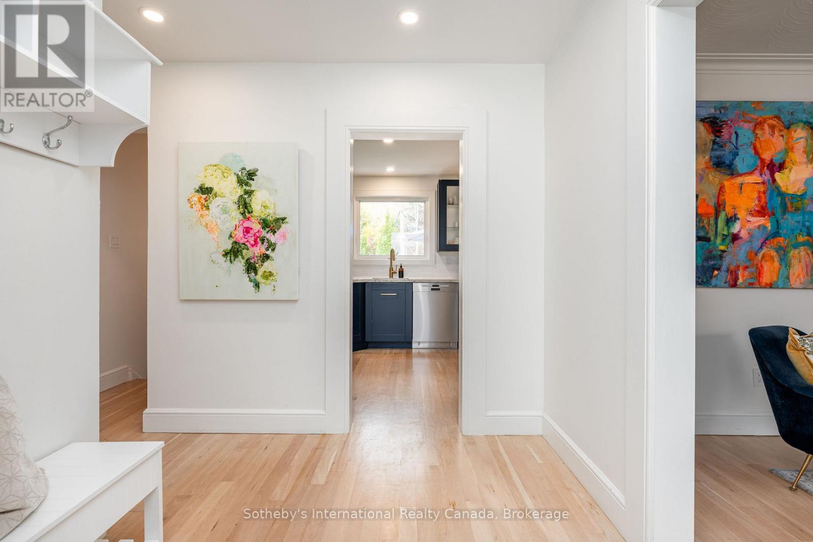 71 North Forster Park Drive, Oakville, Ontario  L6K 1Z4 - Photo 3 - W13021096