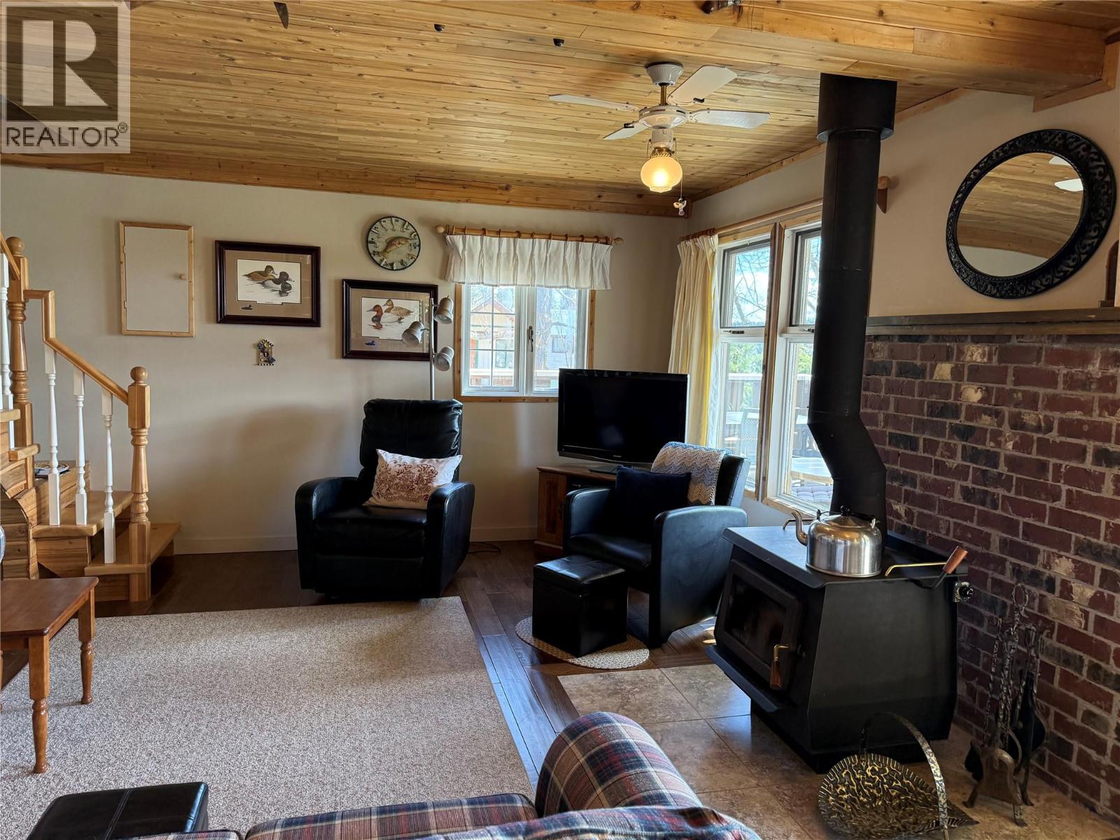 5008 Lauder Road, Merritt, British Columbia  V1K 1B8 - Photo 6 - 10383486