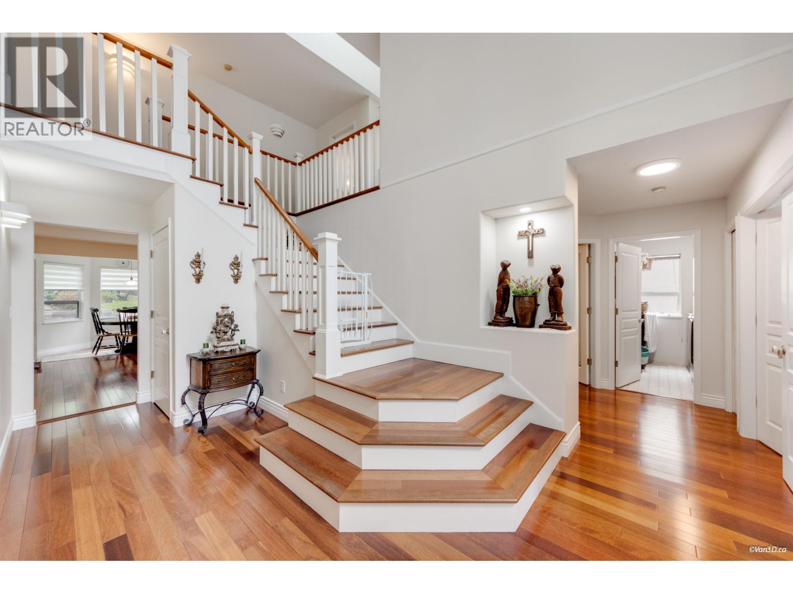 128 Parkside Drive, Port Moody, British Columbia  V3H 4X5 - Photo 3 - R3113307