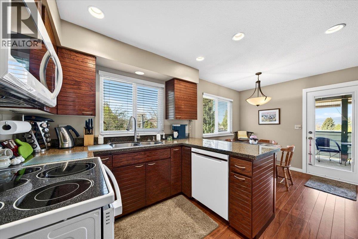 12377 Dawson Place, Maple Ridge, British Columbia  V4R 2L6 - Photo 11 - R3113328