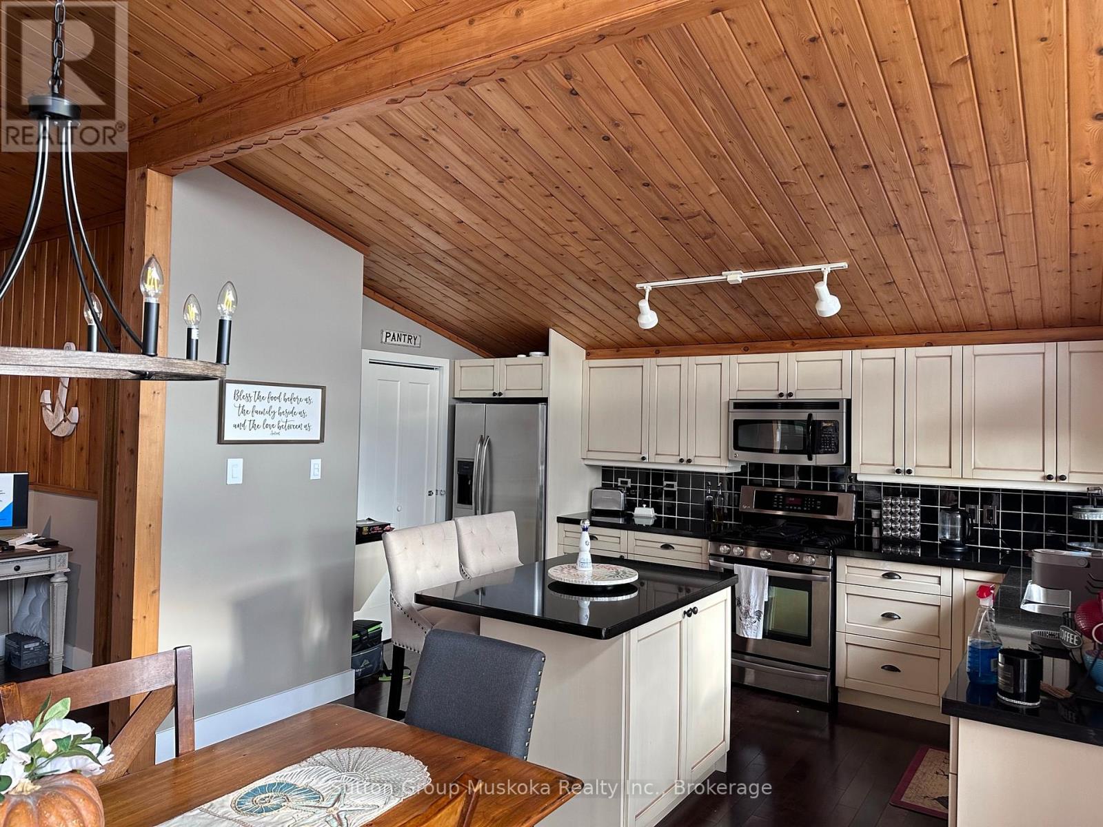 165 Golden Pheasant Drive, Huntsville, Ontario  P1H 1B3 - Photo 8 - X13021154