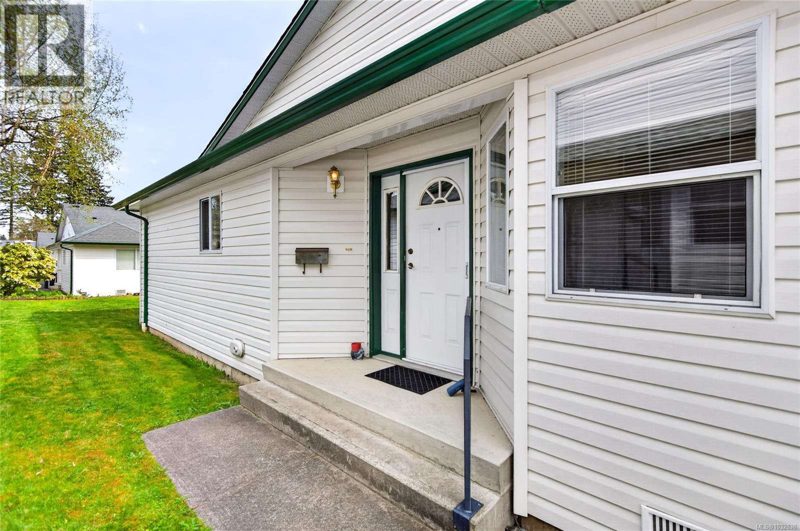 8 1855 Willemar Ave, Courtenay, British Columbia  V9N 3M5 - Photo 6 - 1032838