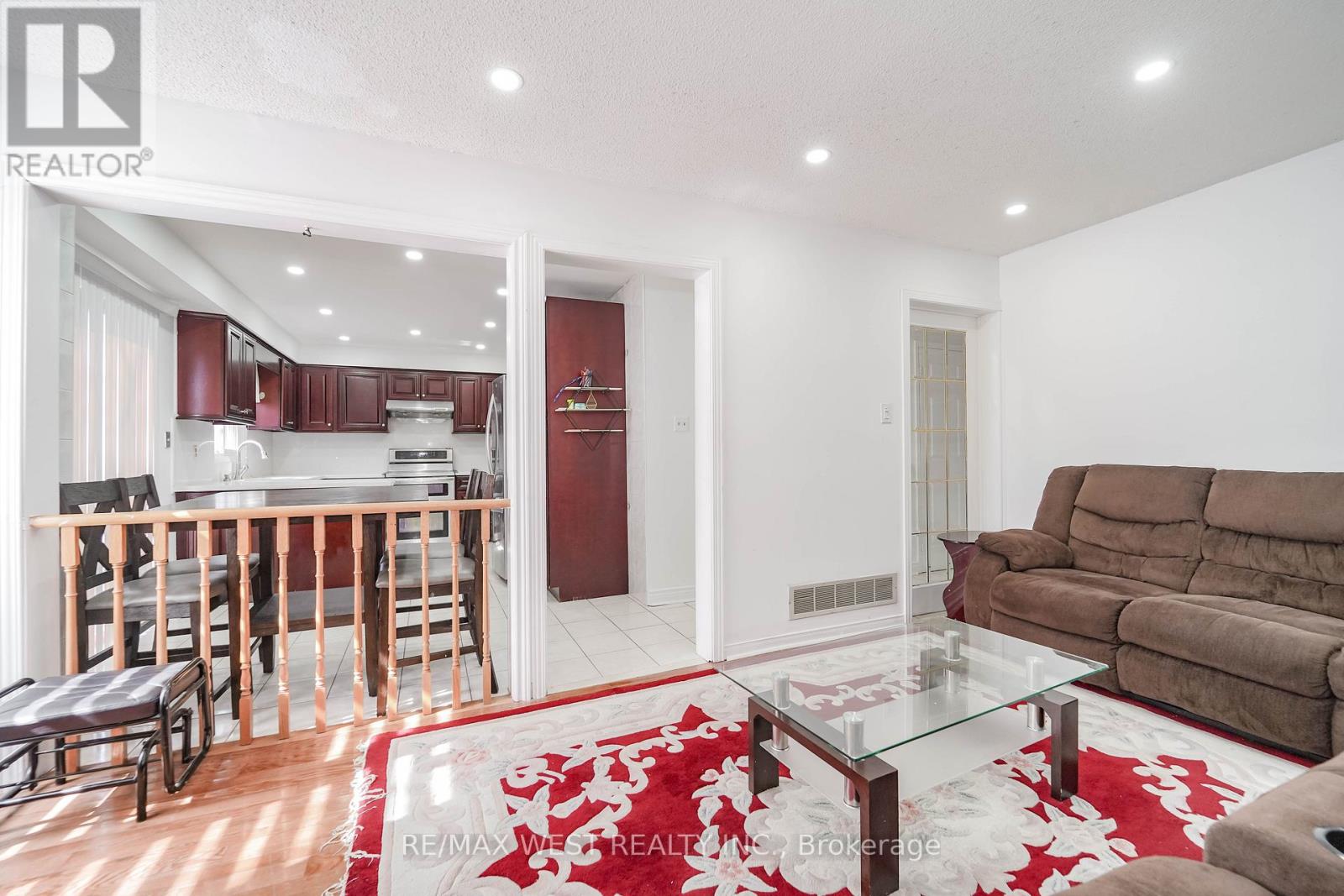 120 Littles Road, Toronto, Ontario  M1B 5G7 - Photo 5 - E13021106