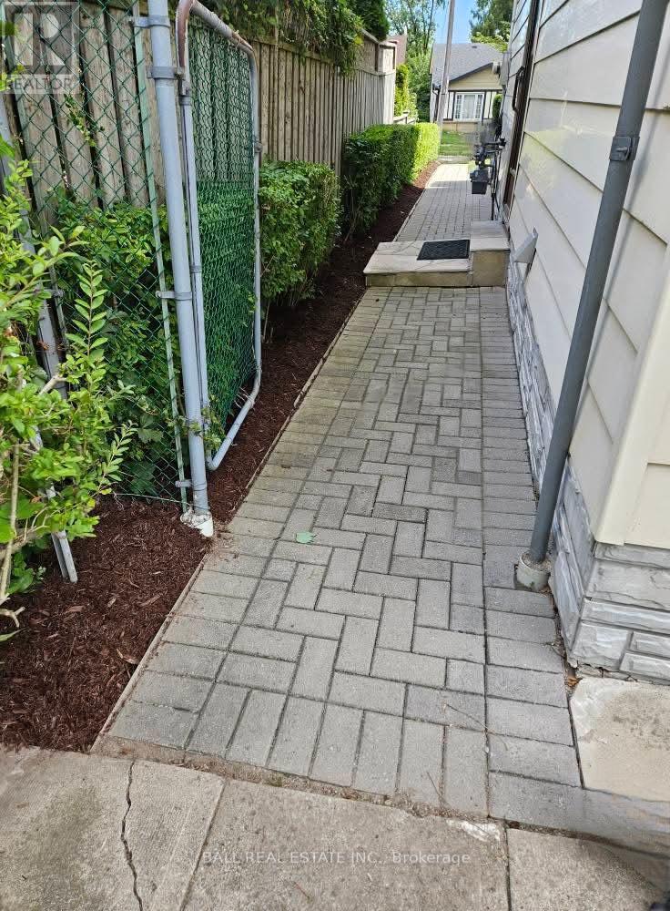 30 Thomas Street, Oshawa, Ontario  L1H 3W5 - Photo 5 - E13020684