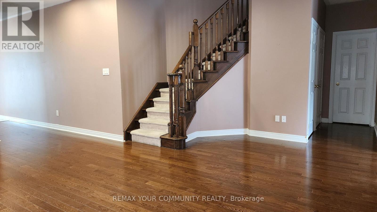 3 Prince Of Wales Drive, Markham, Ontario  L6C 0E1 - Photo 7 - N13021036