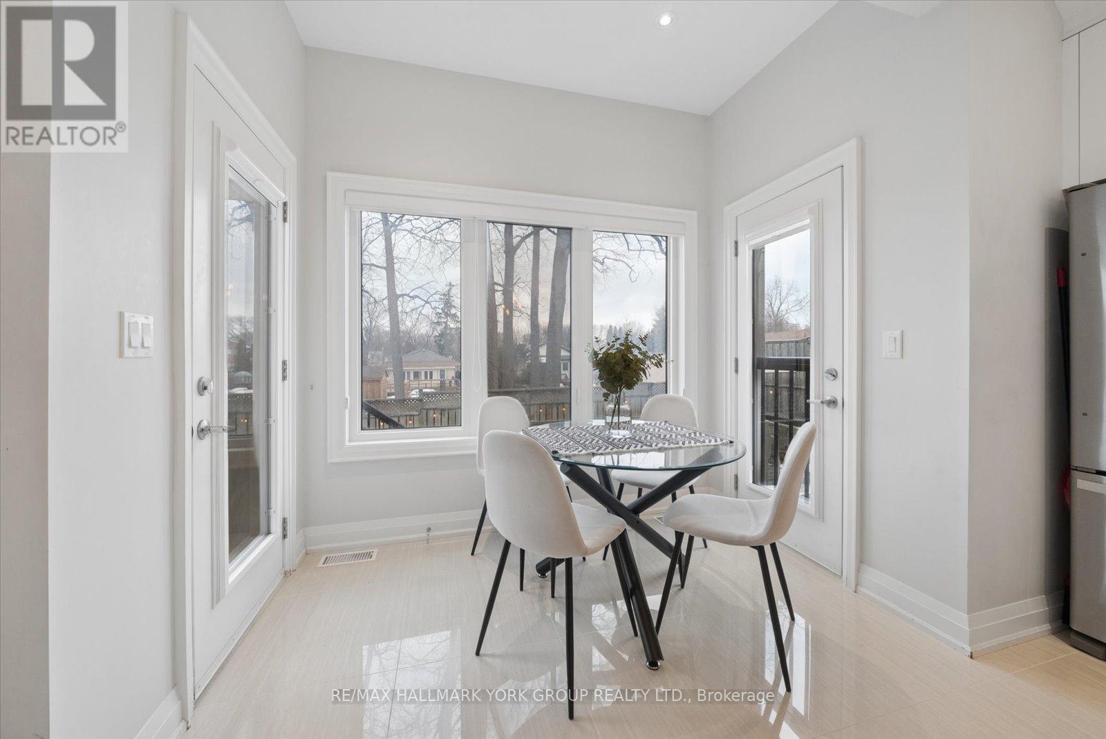 220 Pine Beach Drive, Georgina, Ontario  L4P 2V5 - Photo 11 - N13021042