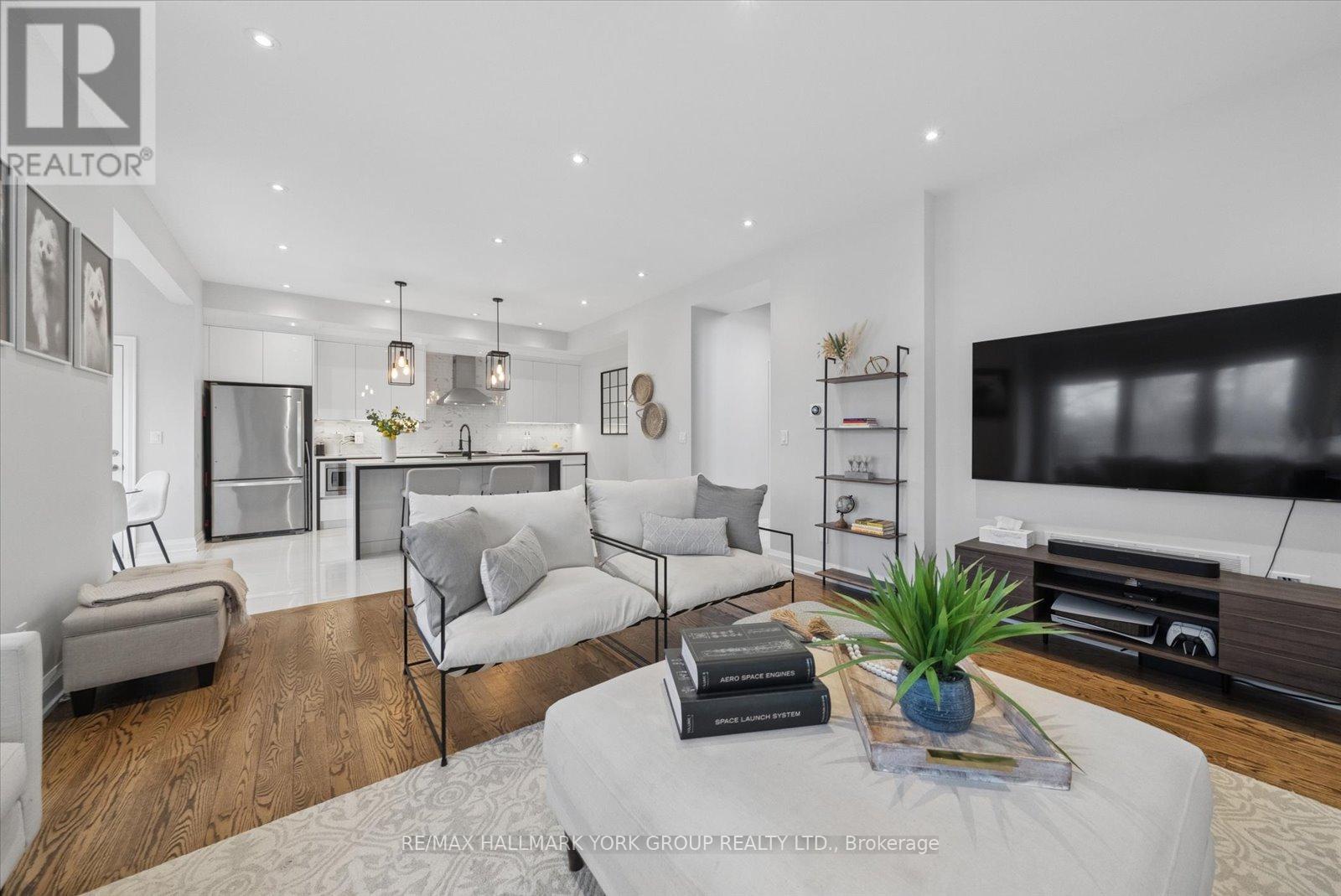 220 Pine Beach Drive, Georgina, Ontario  L4P 2V5 - Photo 15 - N13021042