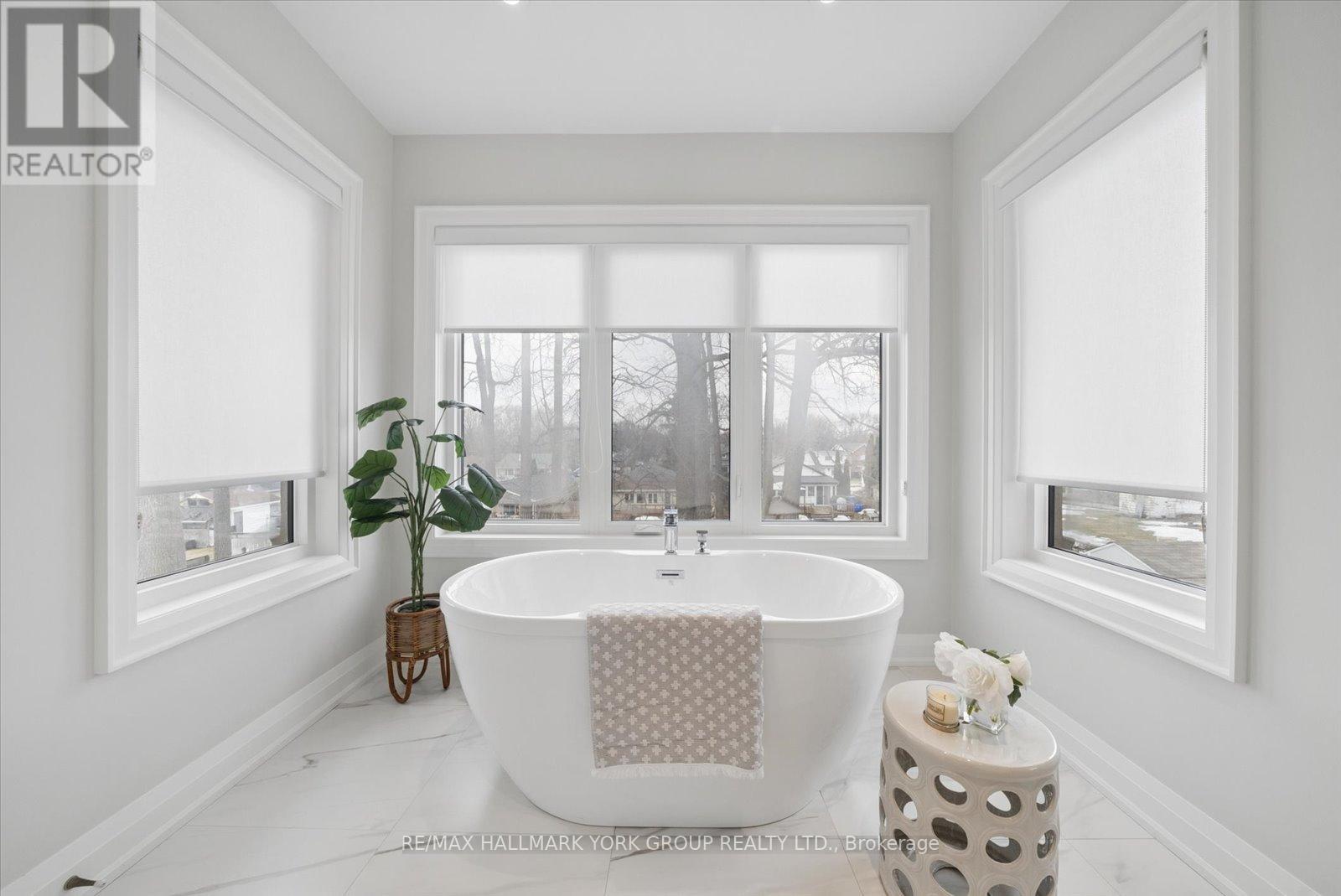 220 Pine Beach Drive, Georgina, Ontario  L4P 2V5 - Photo 23 - N13021042