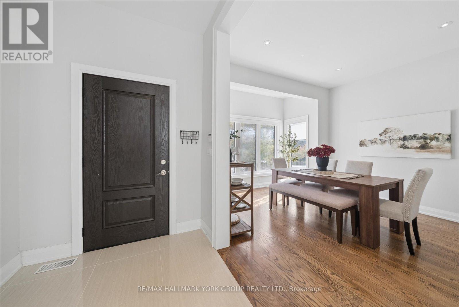 220 Pine Beach Drive, Georgina, Ontario  L4P 2V5 - Photo 4 - N13021042